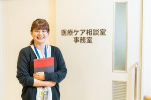 イメージ：社会福祉士　坂野 志穂梨さん（松山西中等教育学校 出身）