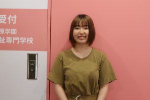 イメージ：介護福祉士　薬師寺　来美さん(吉田高等学校出身）