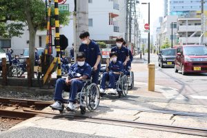 イメージ：【介護福祉科】まっすぐ進むのは、簡単そうで実は難しい。