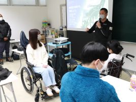 イメージ：【介護福祉科】特別講義「最新型の車いすを体験しよう」