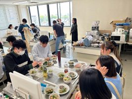 イメージ：【介護福祉科】楽しい調理実習♪