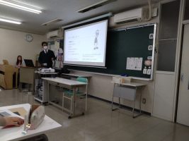 イメージ：【こども未来科】卒業生・生石保育園の島田園長先生による実習講話