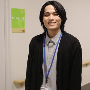 イメージ：社会福祉士・精神保健福祉士　堤 心弥さん（愛媛県立新居浜南高等学校出身）