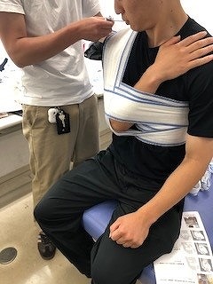 イメージ：【柔道整復師科・鍼灸師科】爆笑！？柔道整復師の卵、デゾー＆ヴェルポー＆ジュール包帯（冠名包帯法）に挑む！