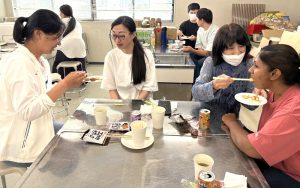イメージ:【介護福祉科】実習に向けて実技もレベルアップ!