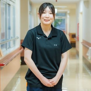 介護福祉士　竹内 優羽さん（愛媛県立東温高等学校出身）